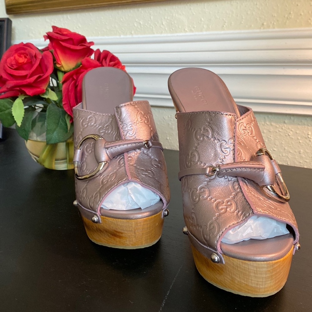 Metallic Lilac Gucci Mules. Size 41